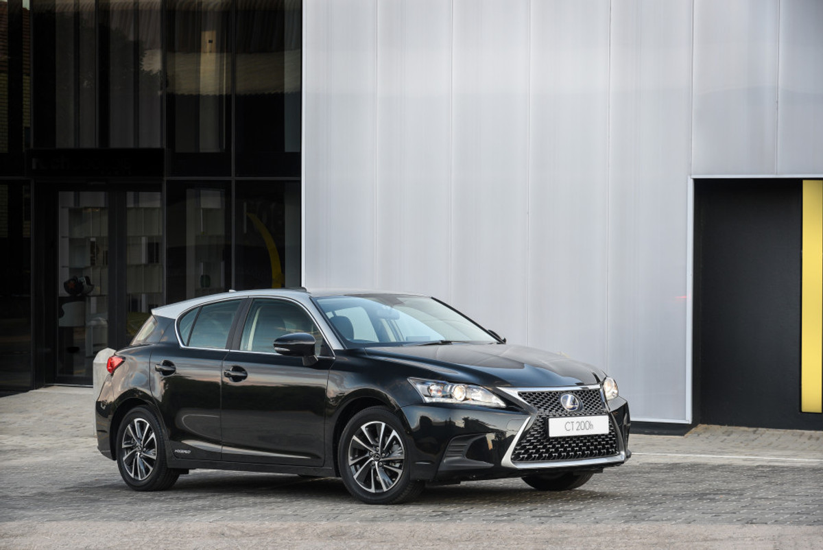 Updated Lexus CT 200h (2018) Specs